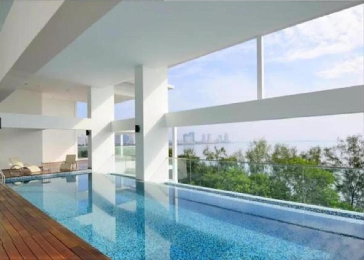 Sunrise Gurney Premium Executive City/Seafront Suite - Penang Джорджтаун Екстер'єр фото